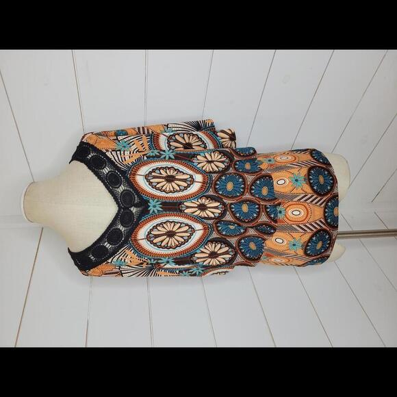 NWT Yahada small brown & blue print v neck ruffle layered short sleeve top - Picture 3 of 5